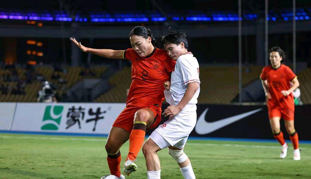 女足国家队备战决赛，深入研究对手战术的简单介绍