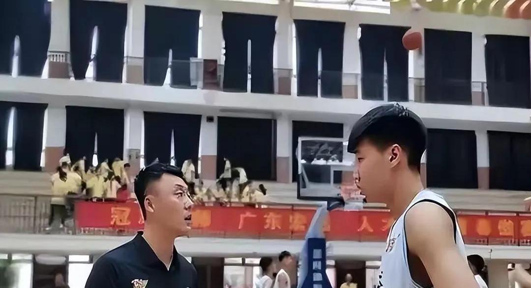 比赛胜利的关键因素是队员持之以恒的训练 比赛胜利的关键因素是队员持之以恒的训练