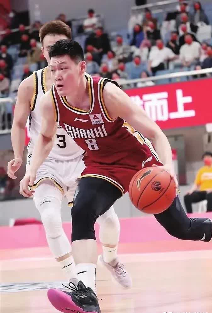 开云体育APP下载-本土球员亮眼!表现稳定,成为球队的大腿的简单介绍