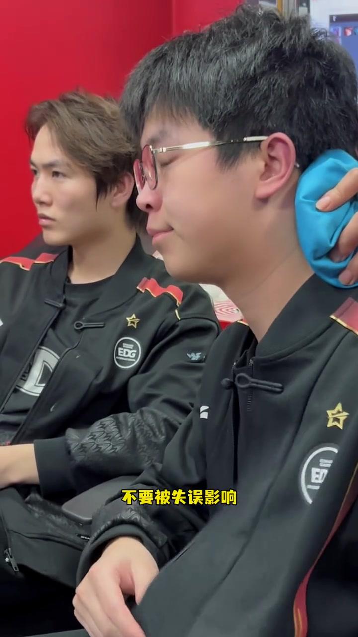 开云体育-关于JDG轻取EDG，Mickey绝境逆转的信息