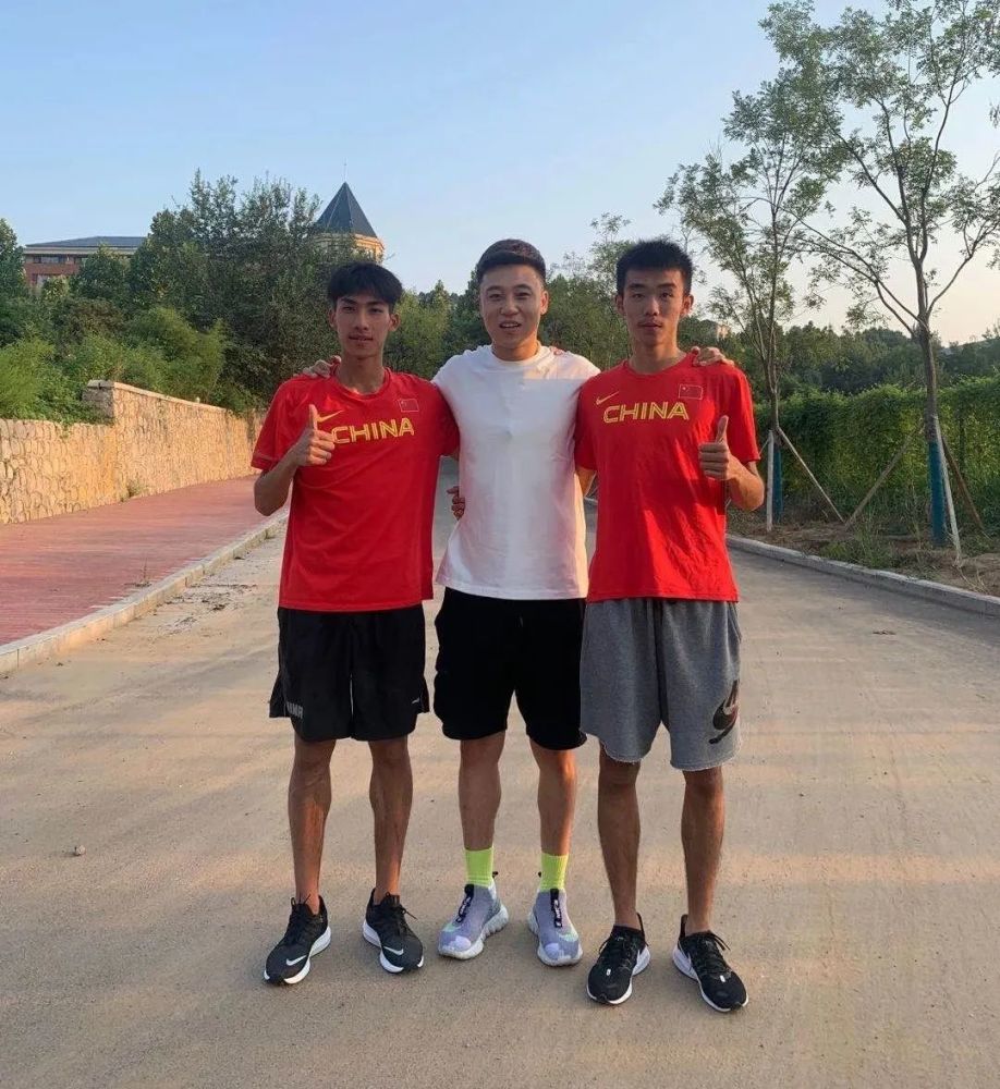 印度队鏖战中国队,黄鸭组合高光表现 印度队鏖战中国队,黄鸭组合高光表现