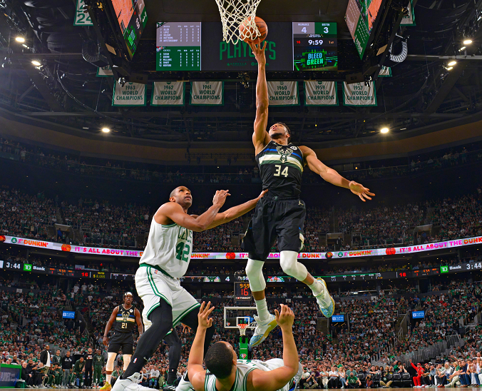 开云平台-福建队碾压雄鹿，塔图姆高光表现