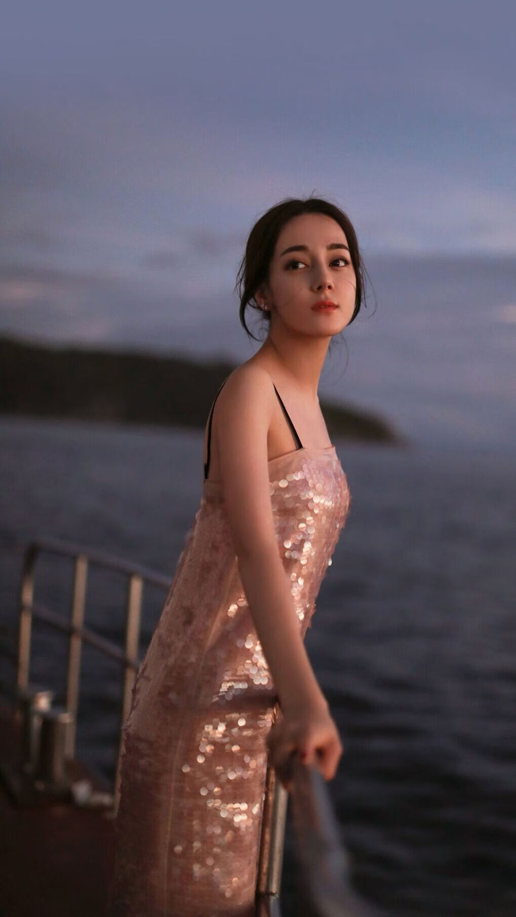 制霸攻防!莫兰特率尼克斯碾过篮网,一己之力定义淘汰赛